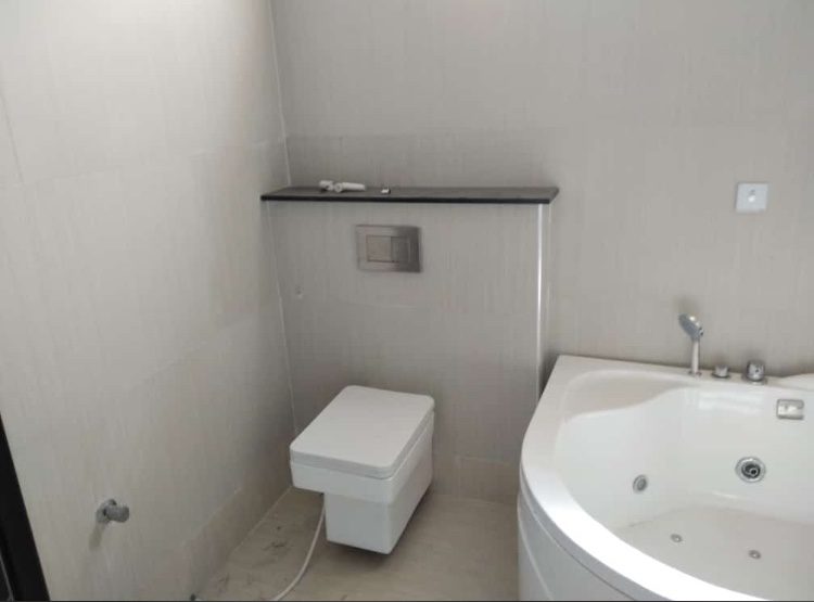 5 BEDROOM TERRACE DUPLEX