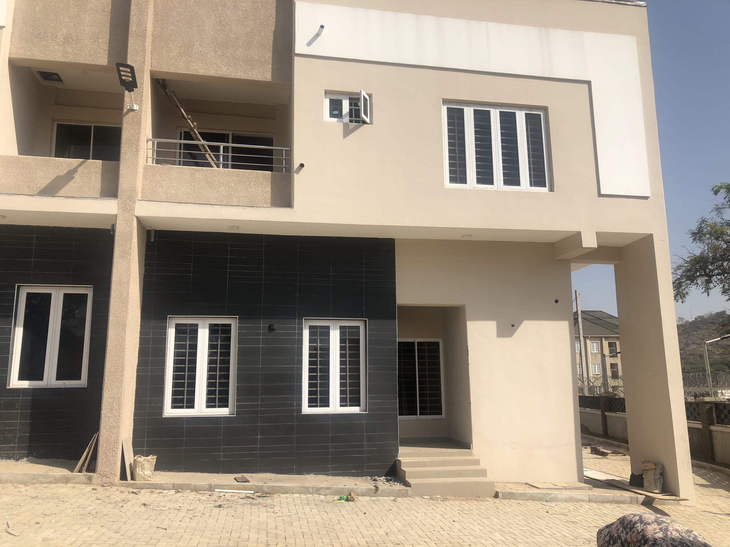 Newly built 4 bedroom Terrace in Lifecamp