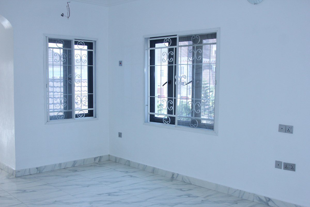Spacious 4 bedroom duplex with bq for sale in estate at Gwarimpa