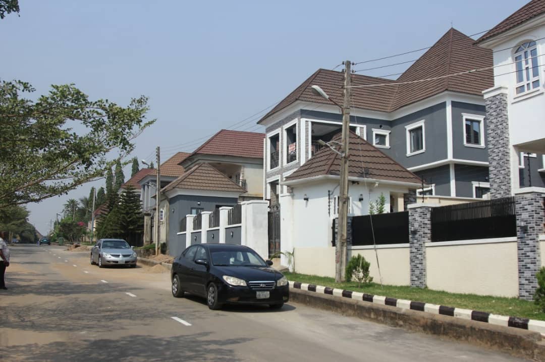 Spacious 4 bedroom duplex with bq for sale in estate at Gwarimpa