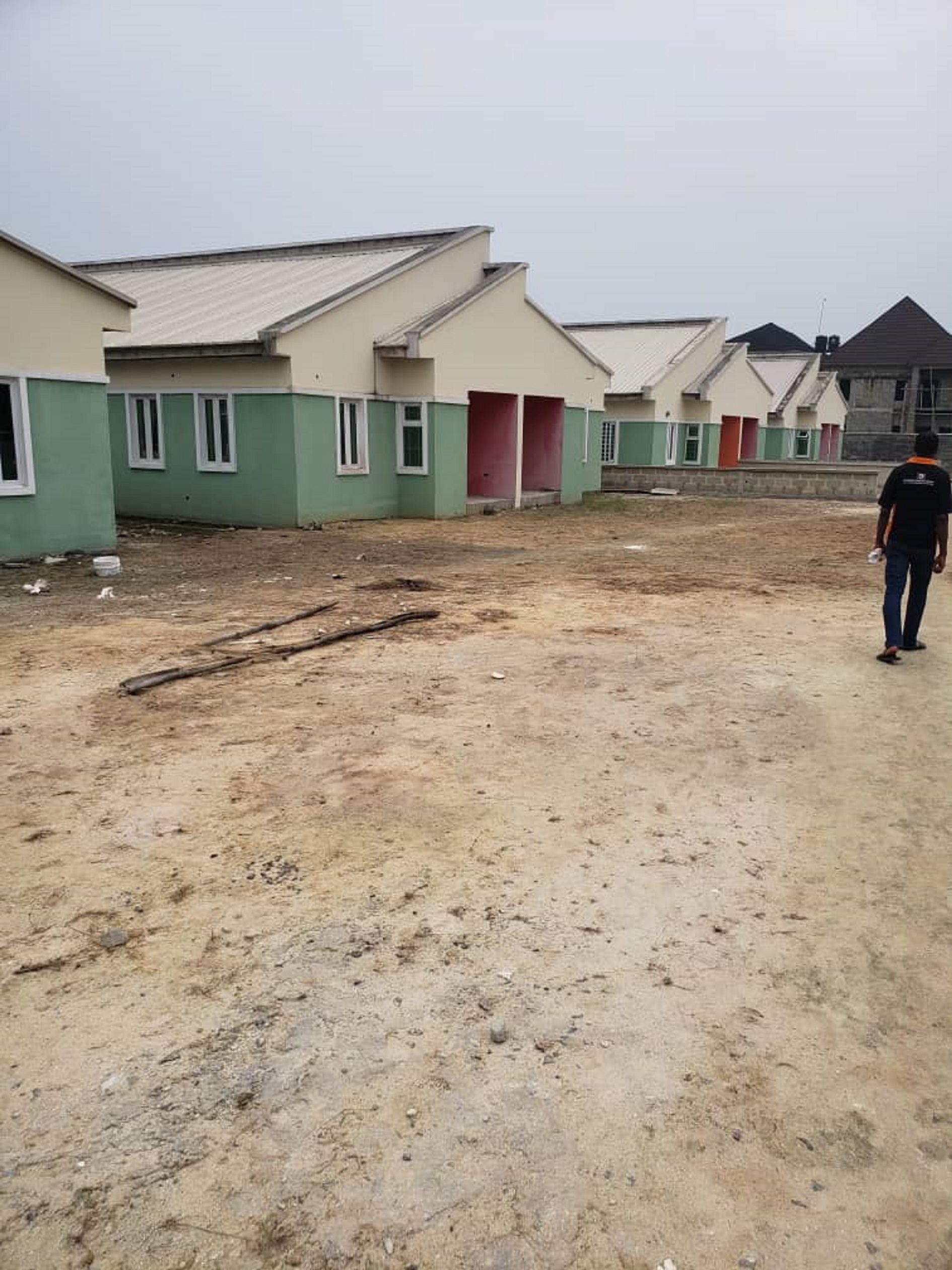 3BEDROOM SEMI DETACHED BUNGALOW SELLING AT LEKKI FOR 10M