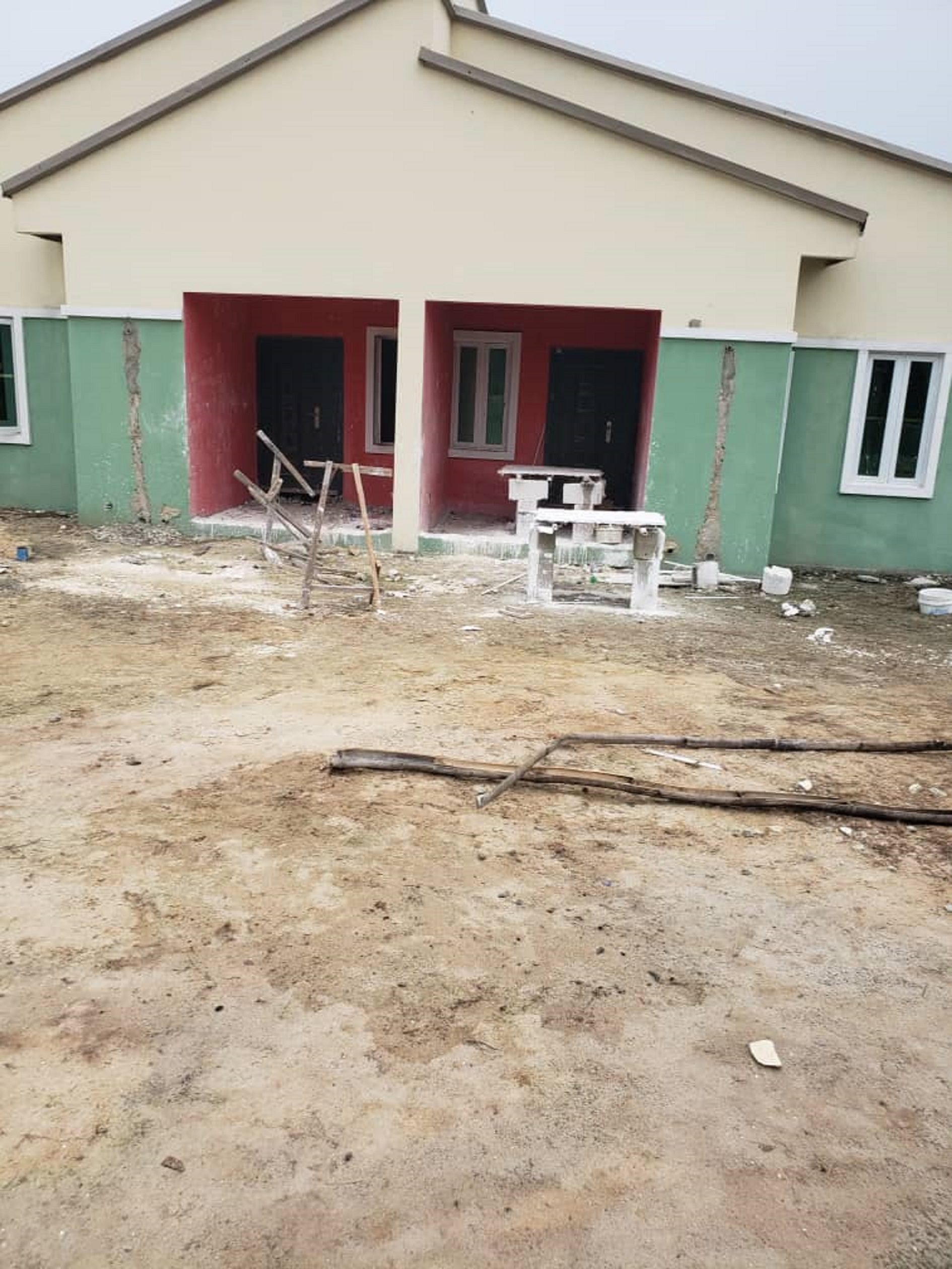 3BEDROOM SEMI DETACHED BUNGALOW SELLING AT LEKKI FOR 10M