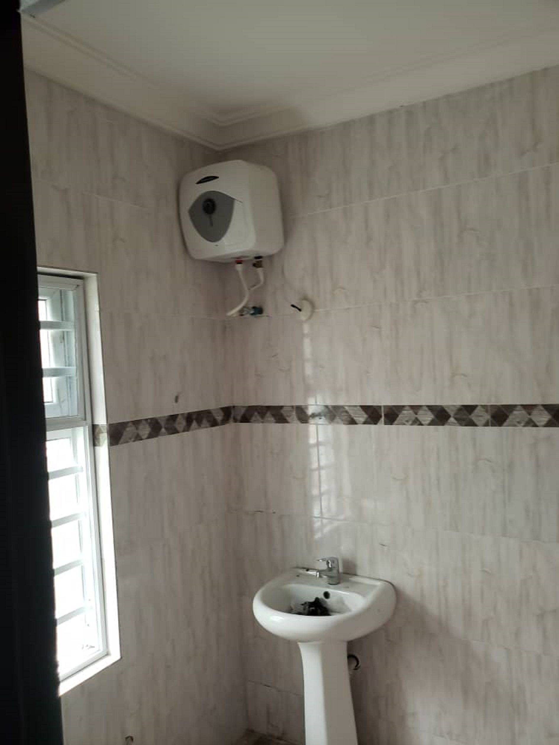 3BEDROOM SEMI DETACHED BUNGALOW SELLING AT LEKKI FOR 10M