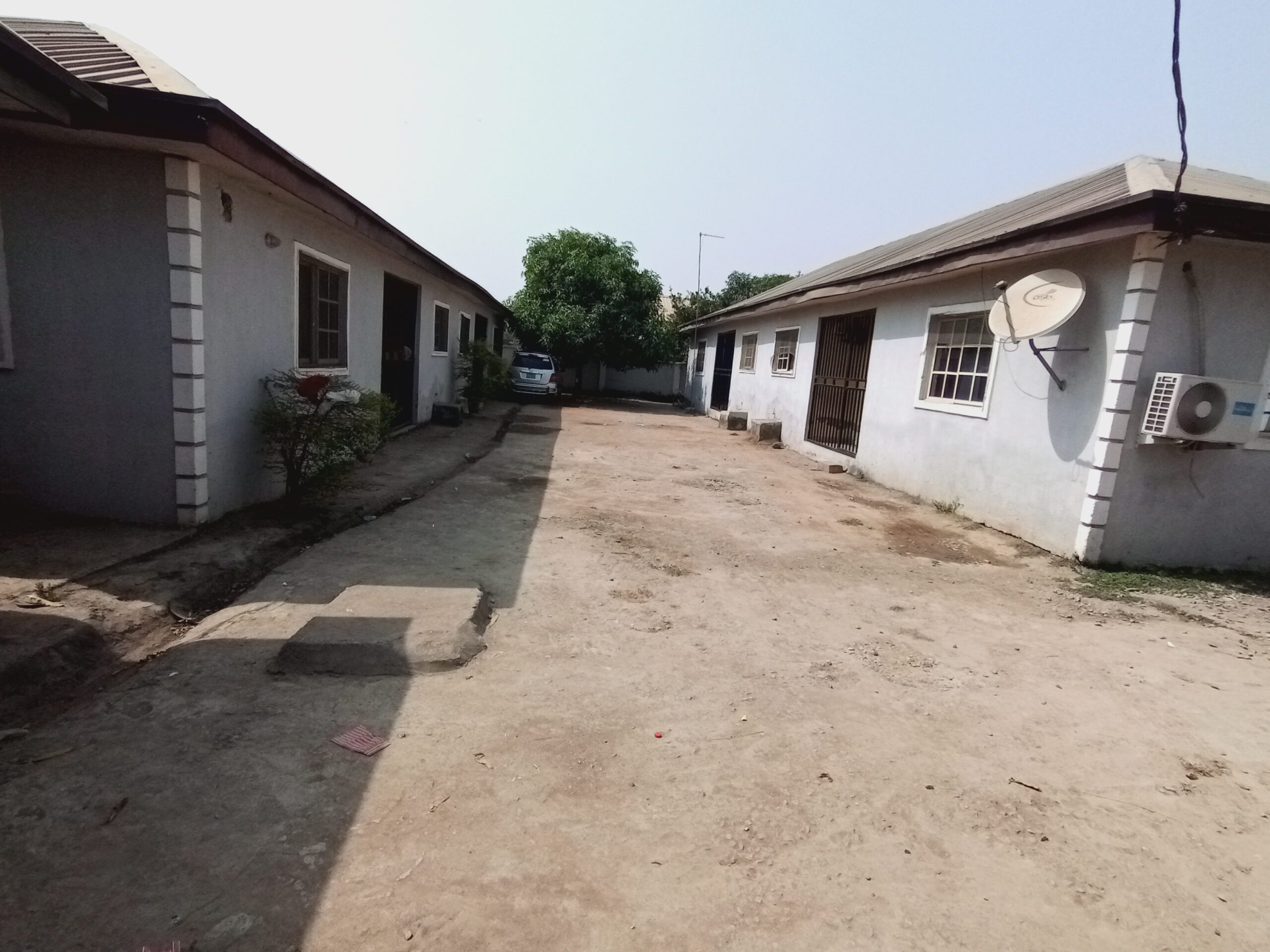 4 units of 2bedroom apartments