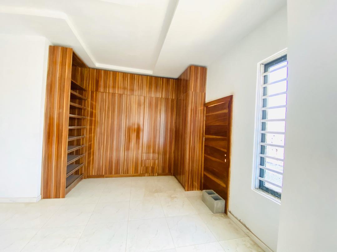 4 Bedroom Terrace Duple duplexes