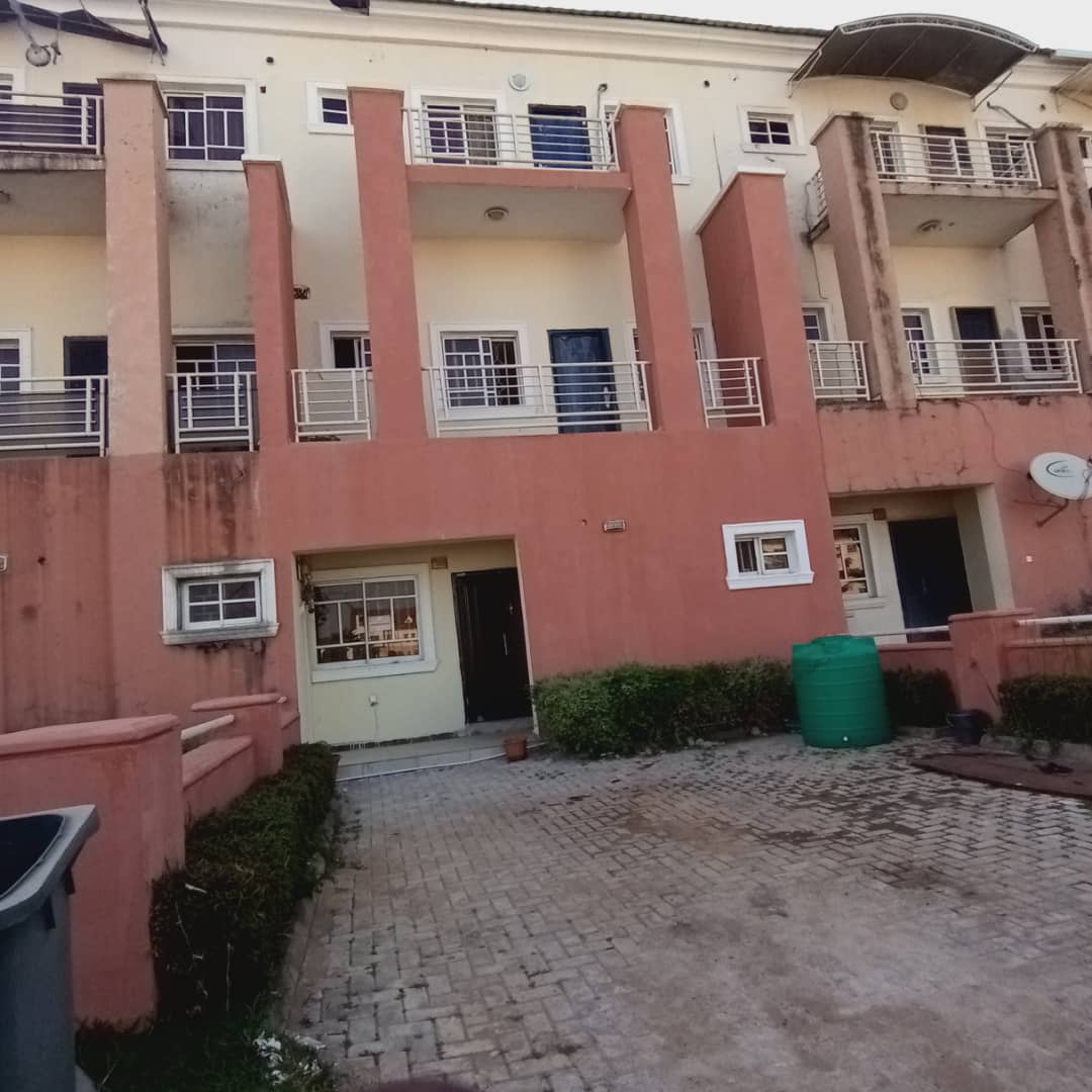 4 bedroom terraced duplex