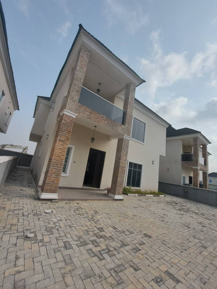 FULLY DETACHED 5 BEDROOM DUPLEX IKOTA