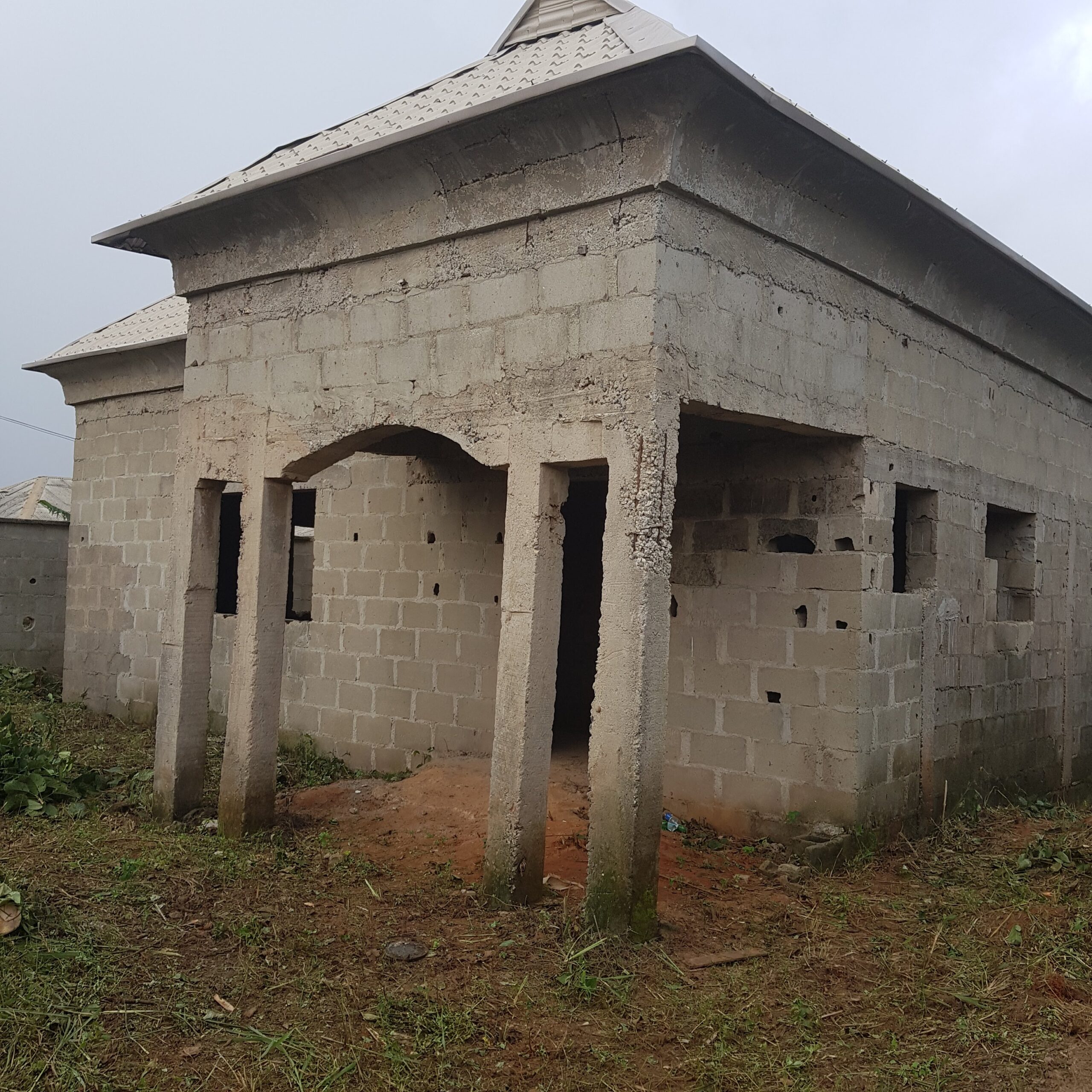 4 bedroom With two main flat for sale