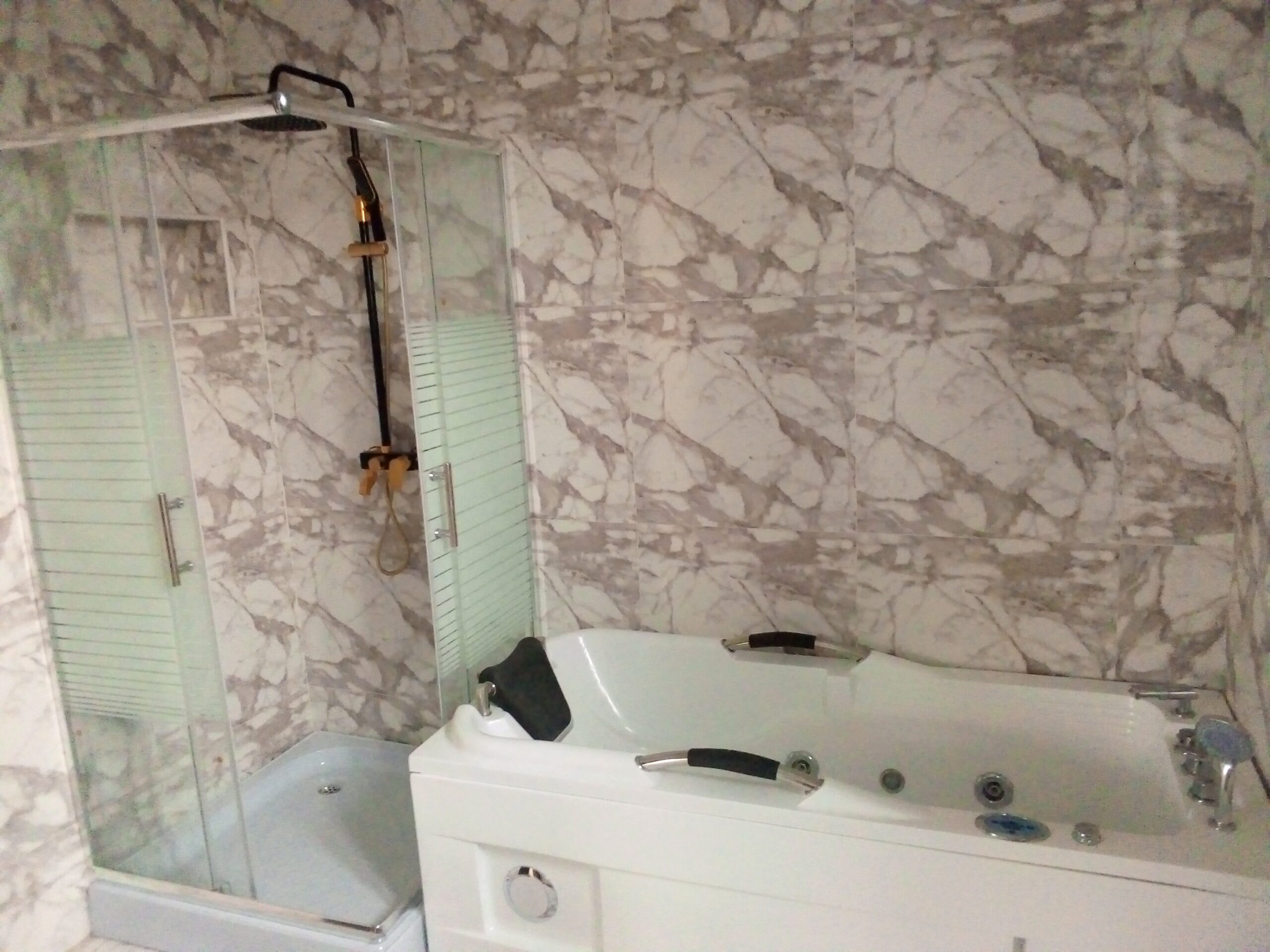 5 bedroom duplex with 2×2 bedroom flats all ensuite, at Omole Phase 1