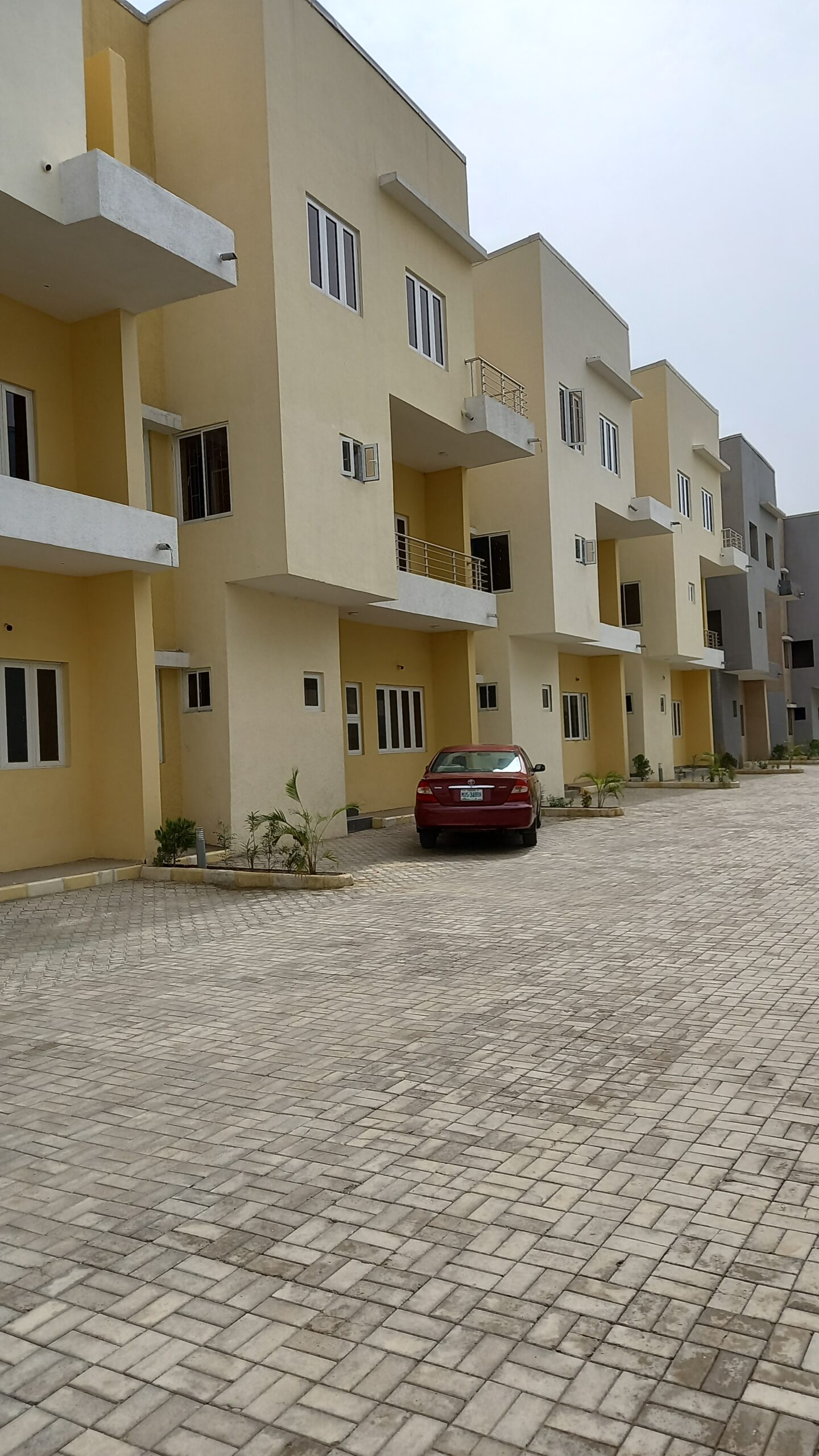 7 bedroom terraced duplex