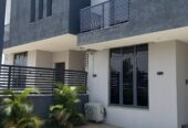 4bedbedroom terraced duplex+ room and parlour vq