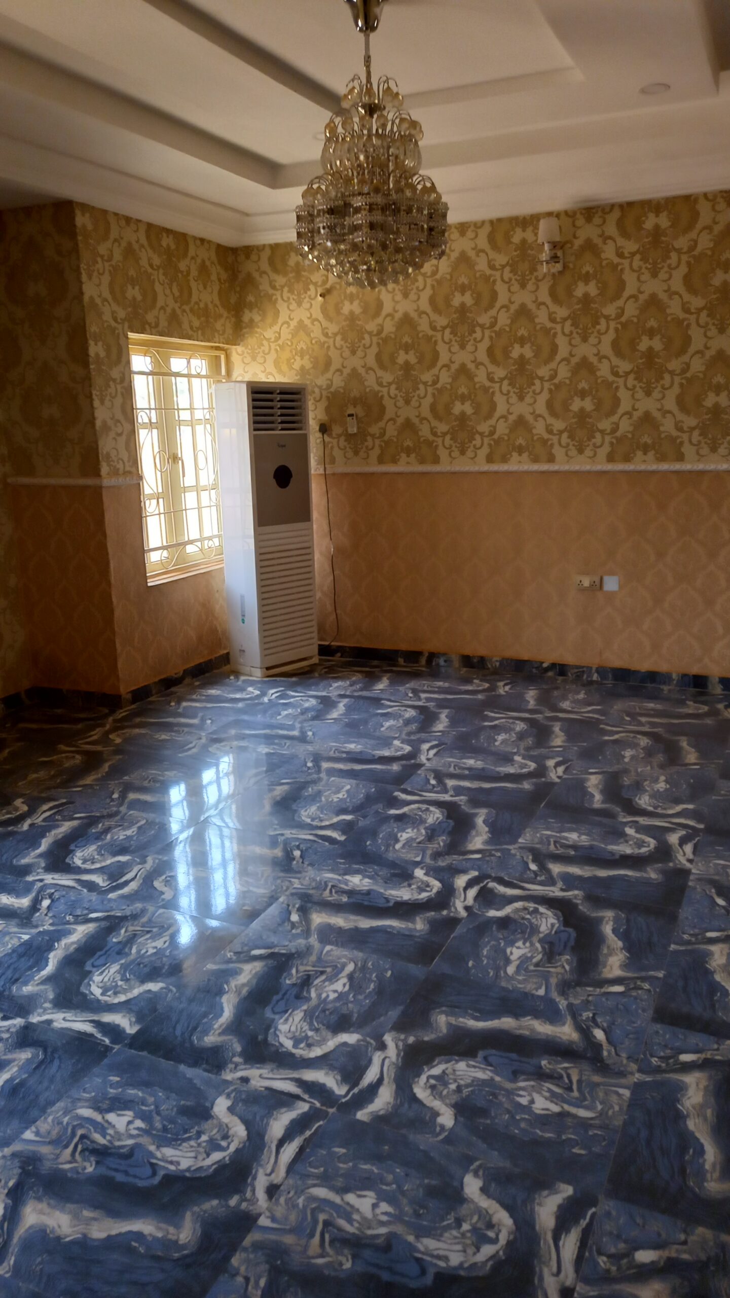 5 bedroom fully detached duplex