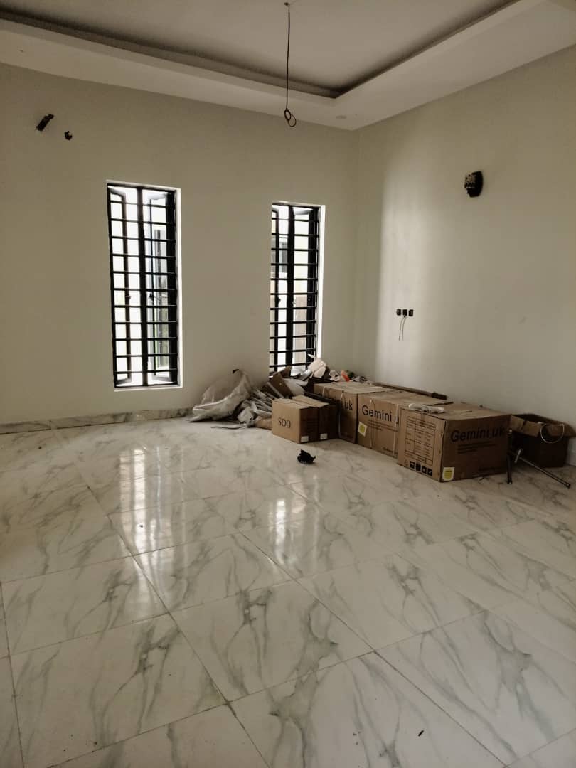5 bedroom semi detached duplex with Bq