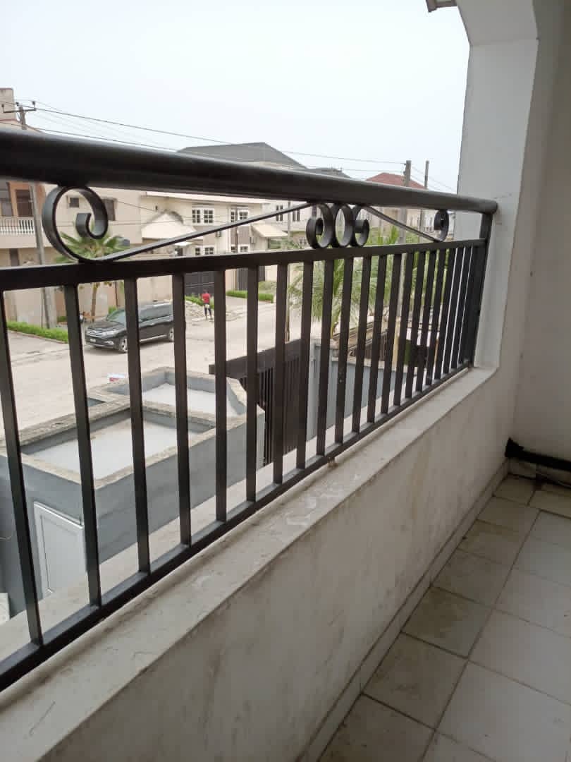 5 bedroom semi detached duplex with BQ
