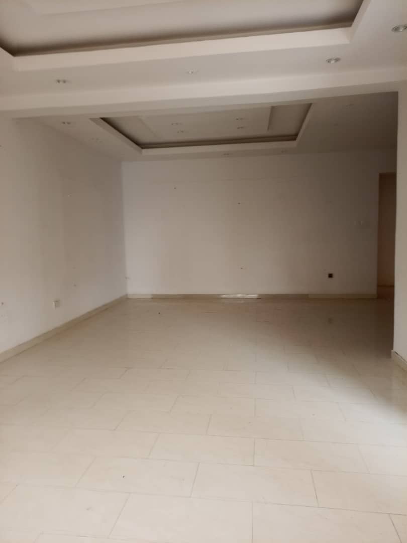 5 bedroom semi detached duplex with BQ