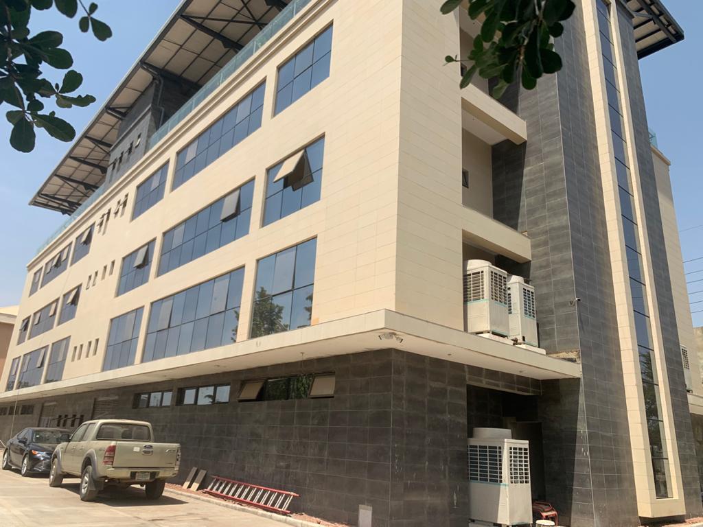 COMPLEX/ PLAZA/ OFFICE