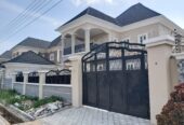 Tastefully built 4 bedroom duplex on an 800 square meters plot, with a 2 bedroom bq, borehole, water tank, security house, less than 30 minutes drive to the airport. buy and move in.