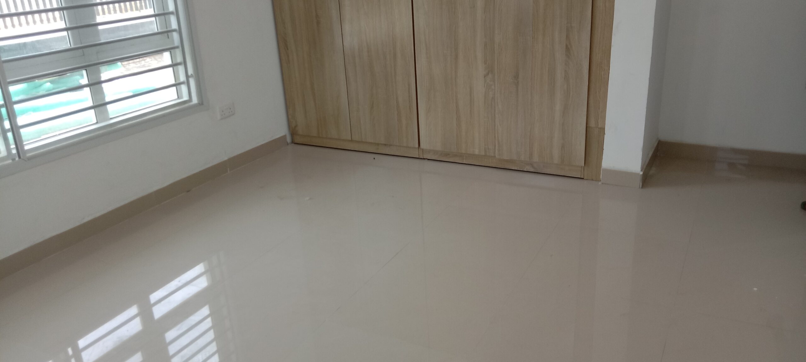 Brand new luxury three bedrooms block of six flats with Bq