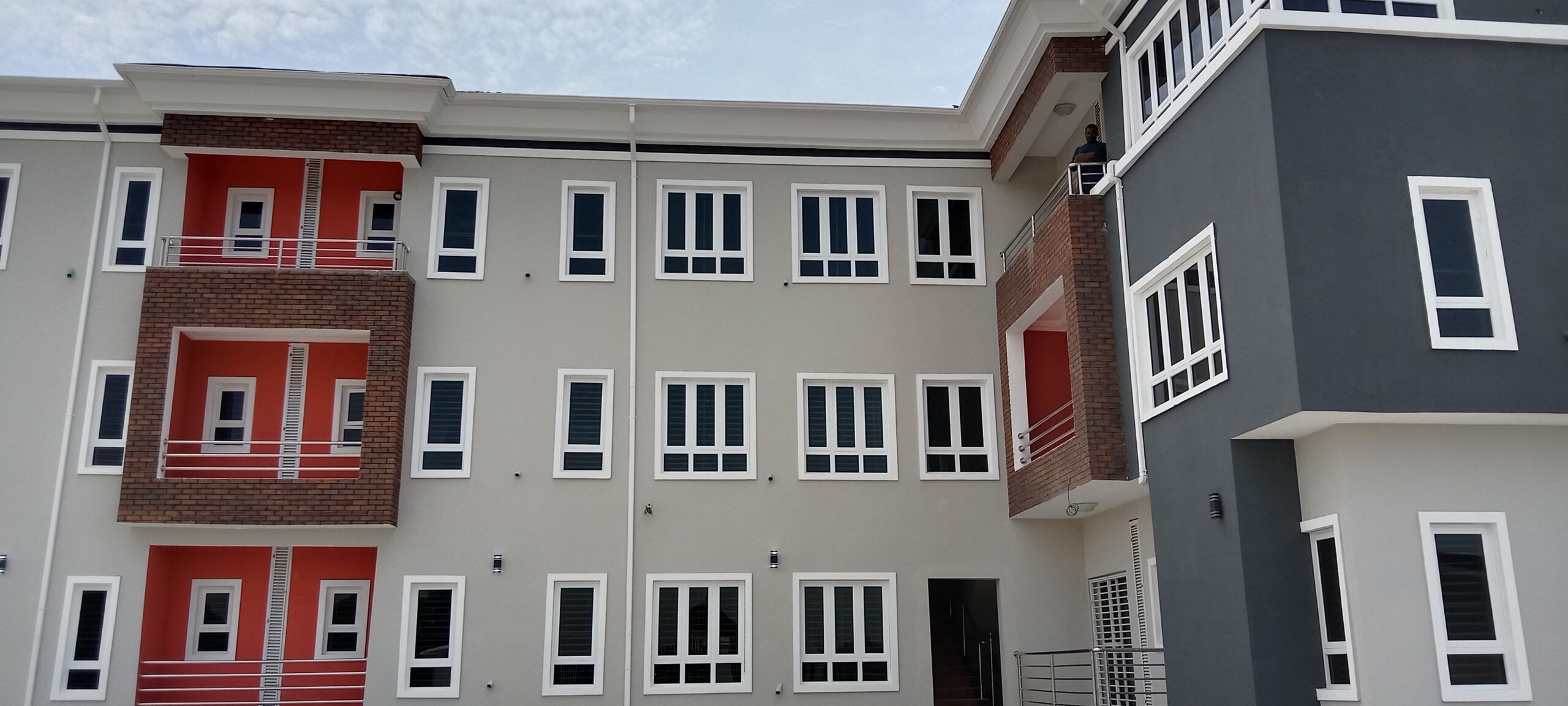 Brand new luxury three bedrooms block of six flats with Bq