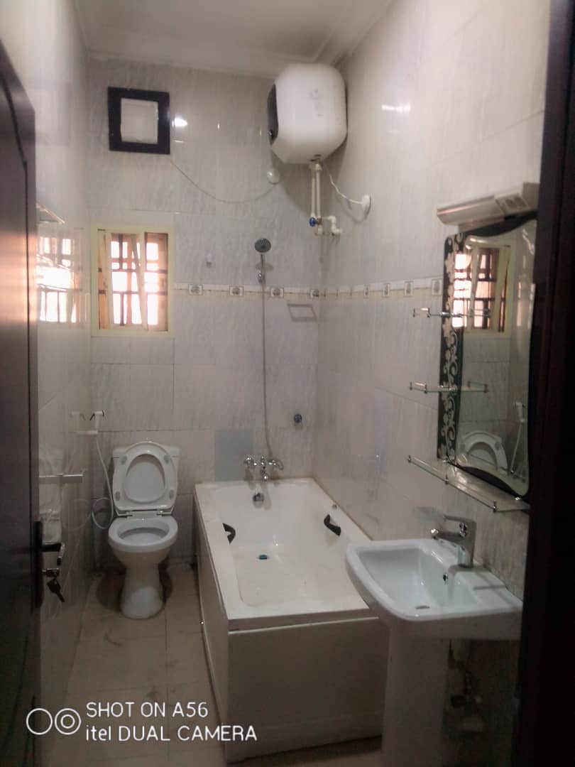 3bedroom flat with 1bedroom BQ for rent in Utako