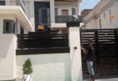 A GREAT 5 BEDROOM FULLY DETACHED DUPLEX WITH A ROOM BQ