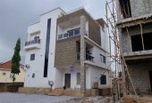 Luxurious 6 Bedroom Villa, fully detached duplex
