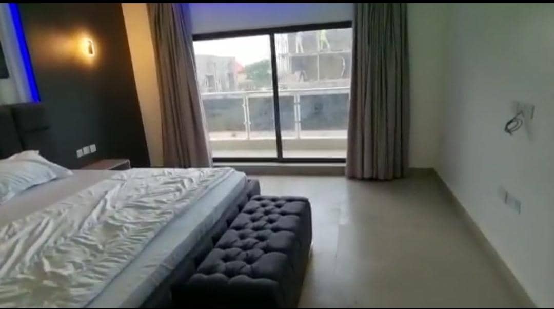 Luxurious 6 Bedroom Villa, fully detached duplex