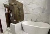 5 bedroom fully detached duplex