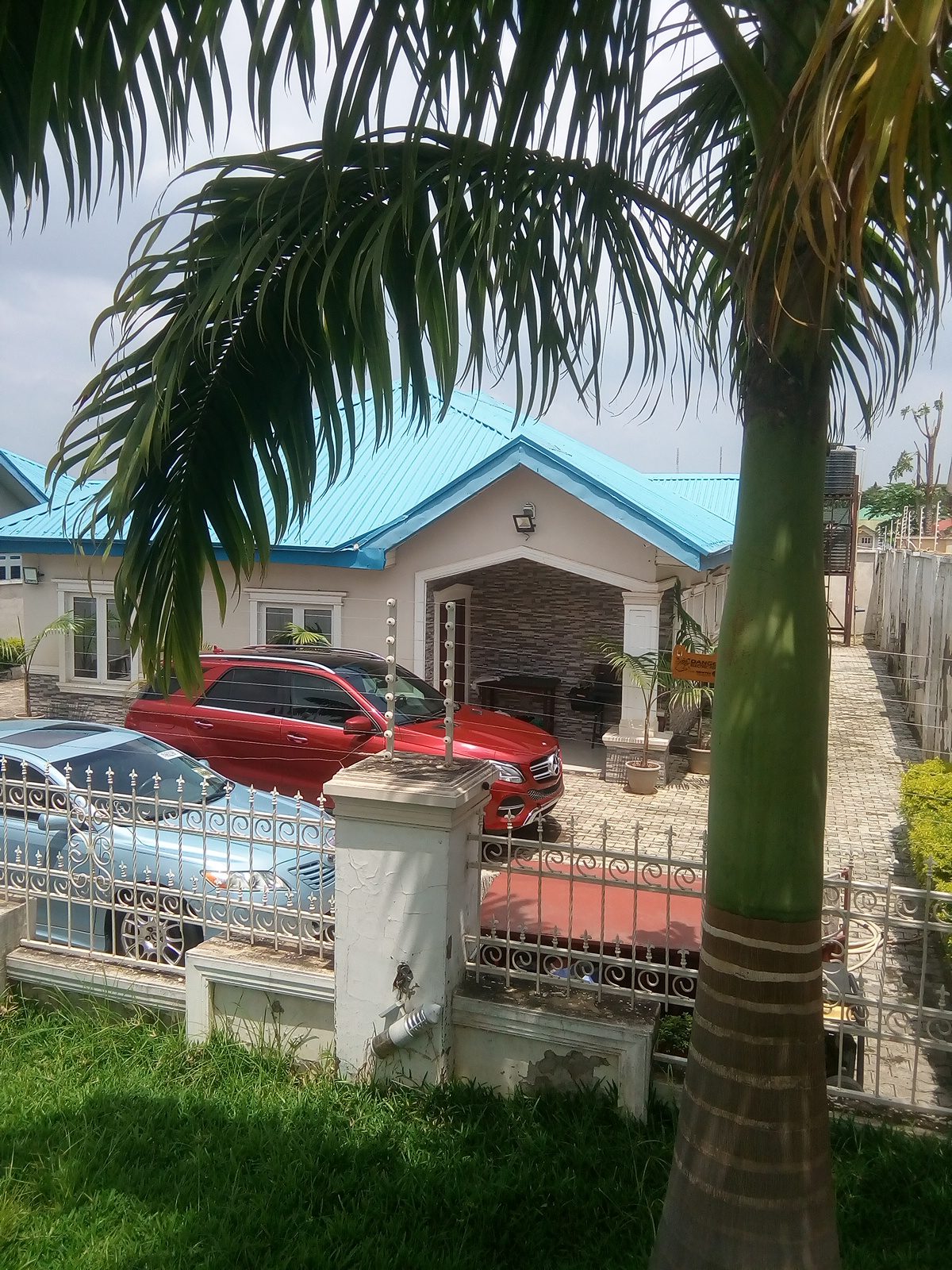 Three bedroom bungalow for sale in Suncity