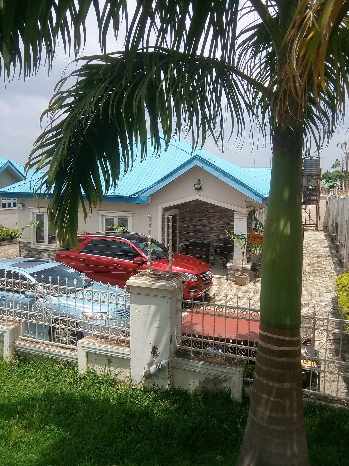 Three bedroom bungalow for sale in Suncity
