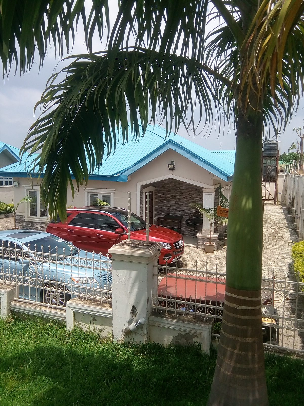 Three bedroom bungalow for sale in Suncity