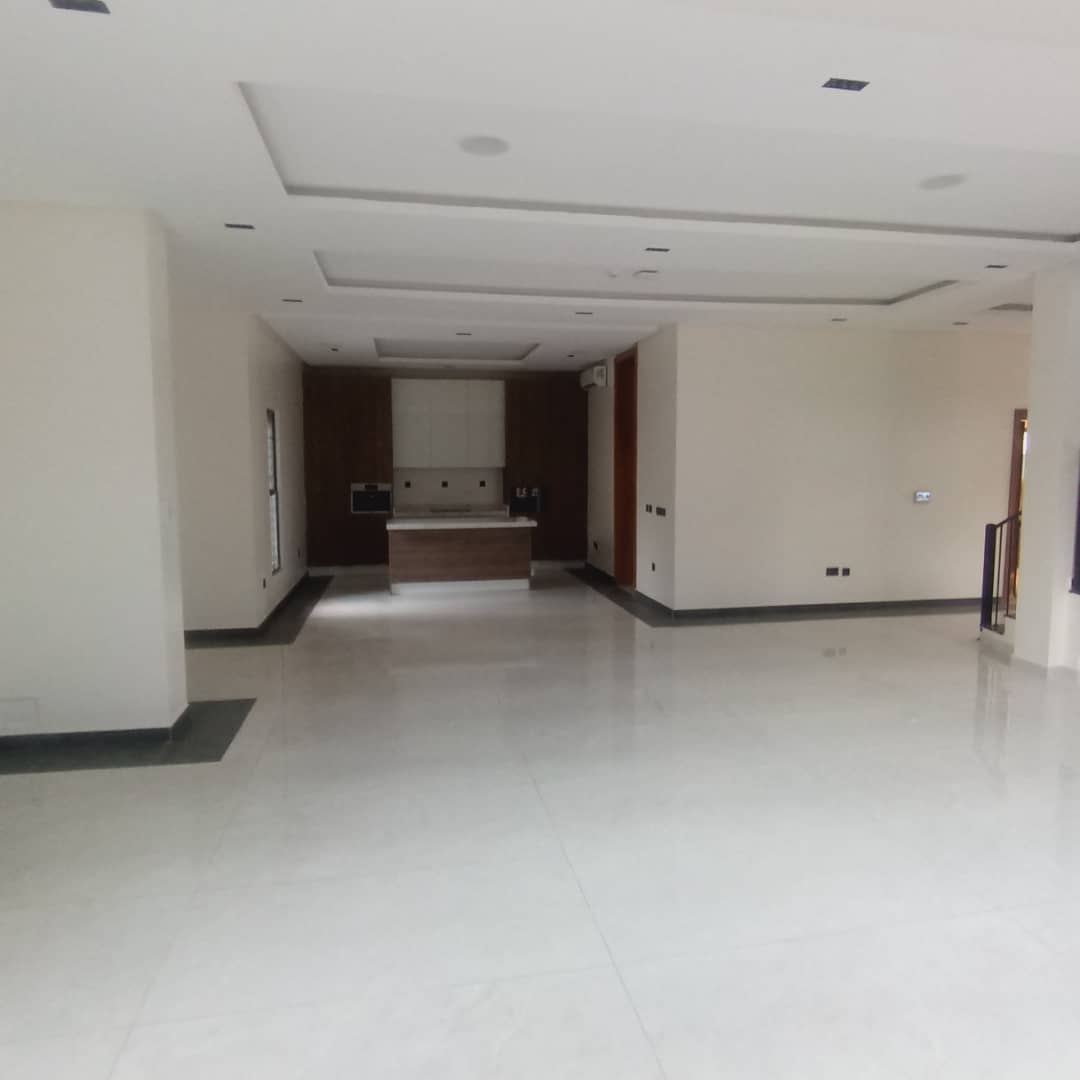 Newly Built 6 Bedroom Detached Triplex with 2 BQ and Swimming pool