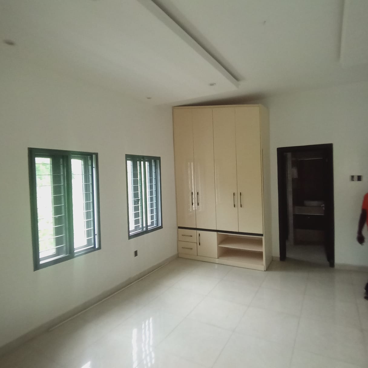 NEWLY BUILT 5 BEDROOM DETACHED TRIPLEX IN GUZAPE