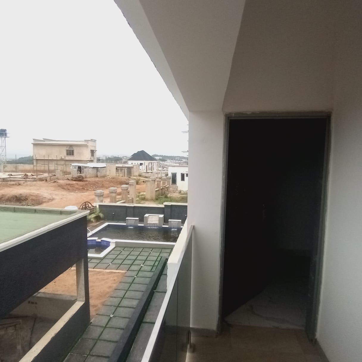 NEWLY BUILT 5 BEDROOM DETACHED TRIPLEX IN GUZAPE