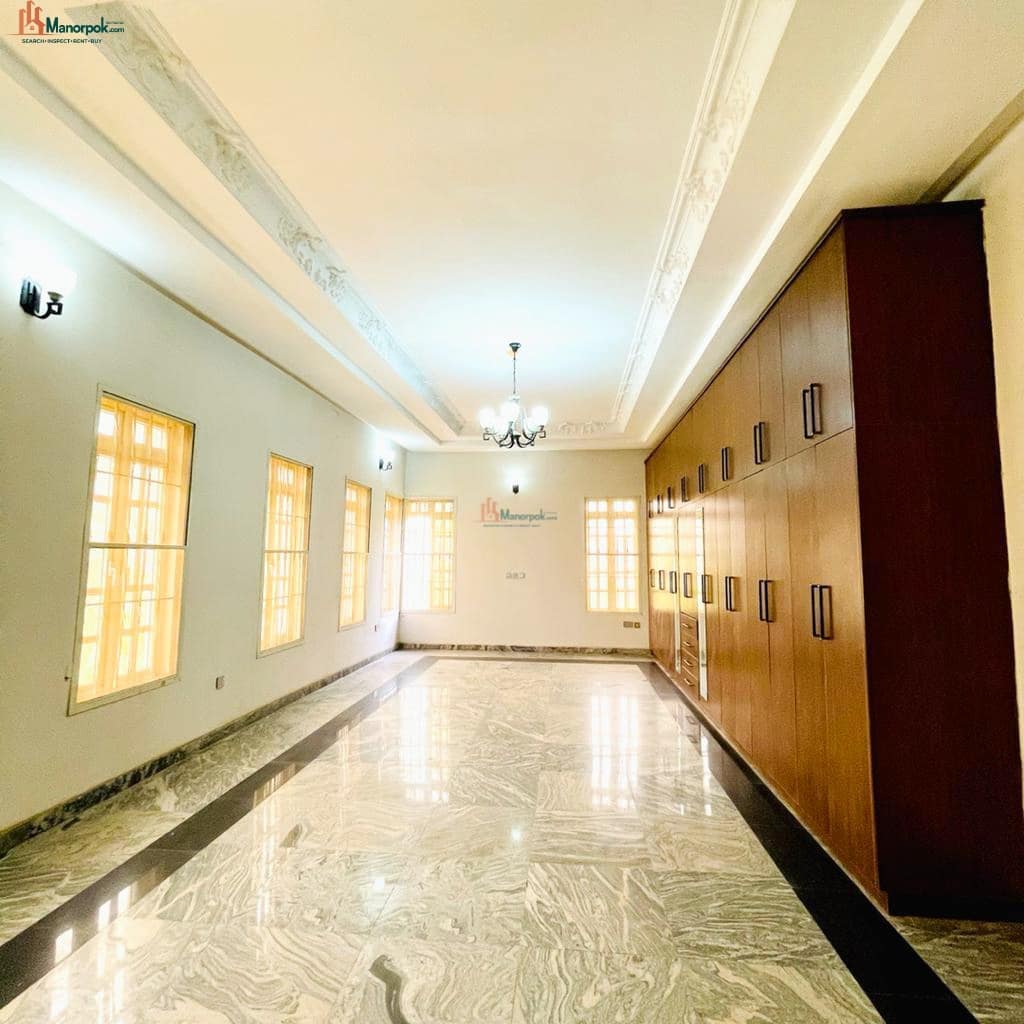 EXQUSITE 6 UNIT 4 BEDROOM SEMI DETACHED DUPLEX WITH A BQ