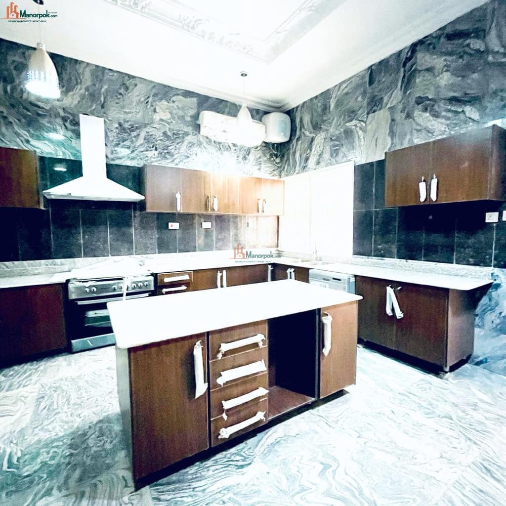 EXQUSITE 6 UNIT 4 BEDROOM SEMI DETACHED DUPLEX WITH A BQ
