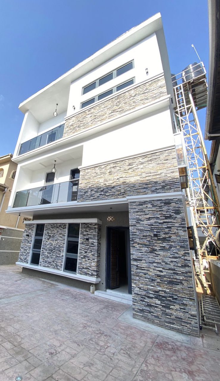 Luxury 7bedroom fully detached duplex available at Ikota