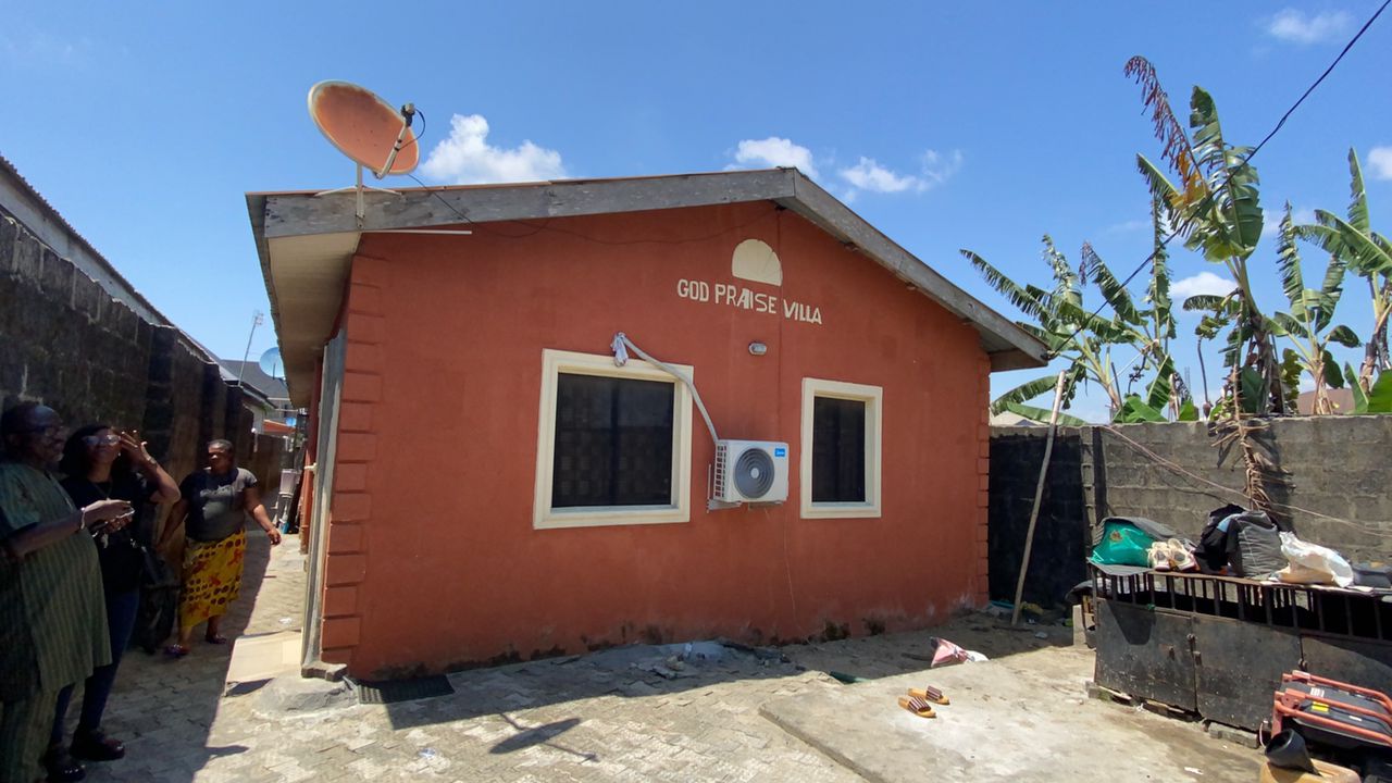 4 units of mini flats for sale