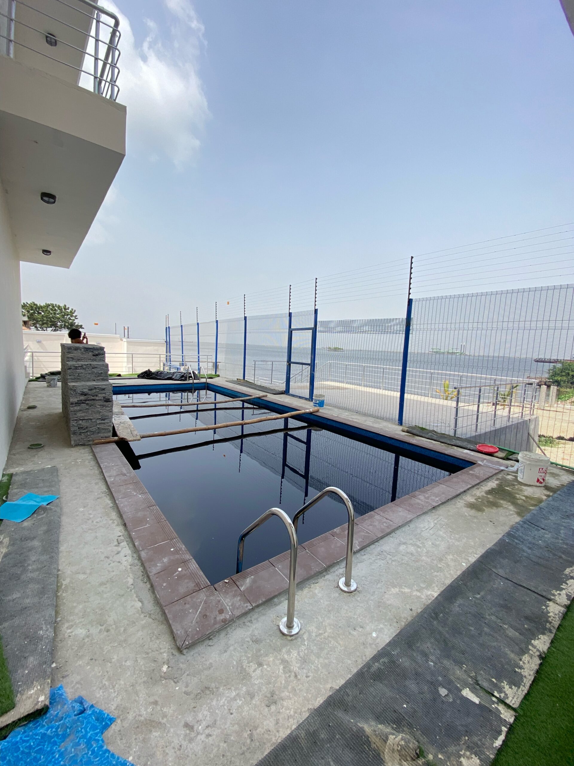 Fully Serviced Luxury 2 Bedroom Waterfront Penthouse