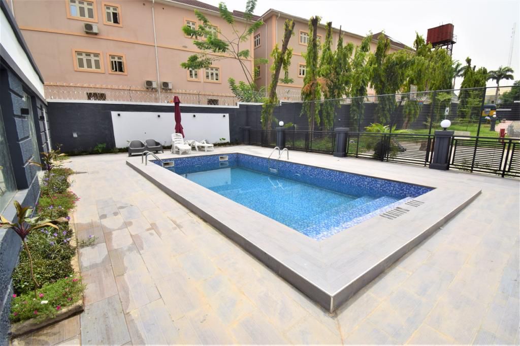 Massive 5 Bedroom Detached Duplex For rent.