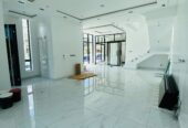 Exquisite 5bedrooms Fully Detached Duplex