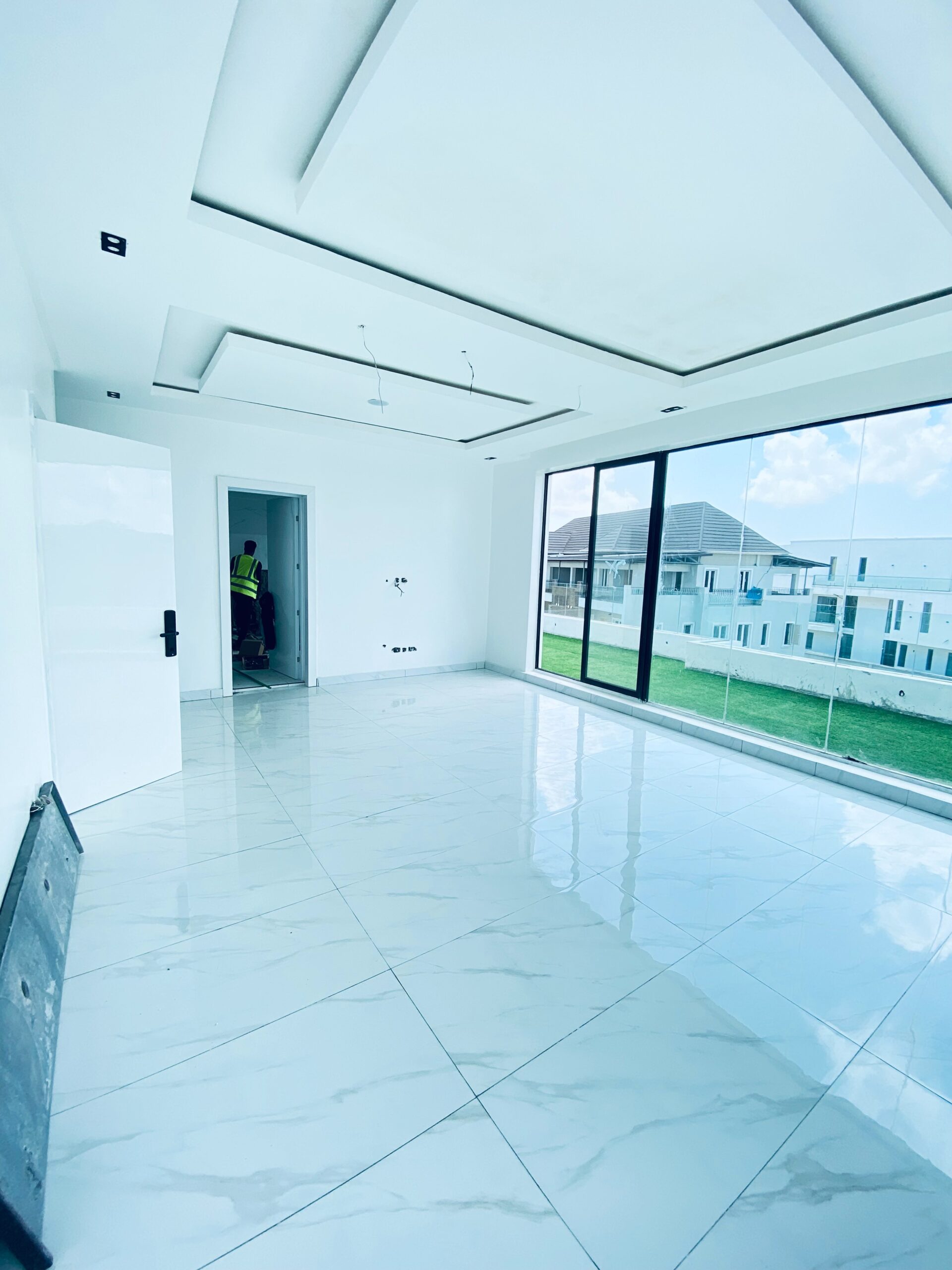 Exquisite 5bedrooms Fully Detached Duplex