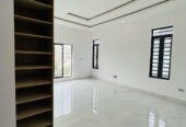 Newly built 4 bedrooms semi-detached duplex