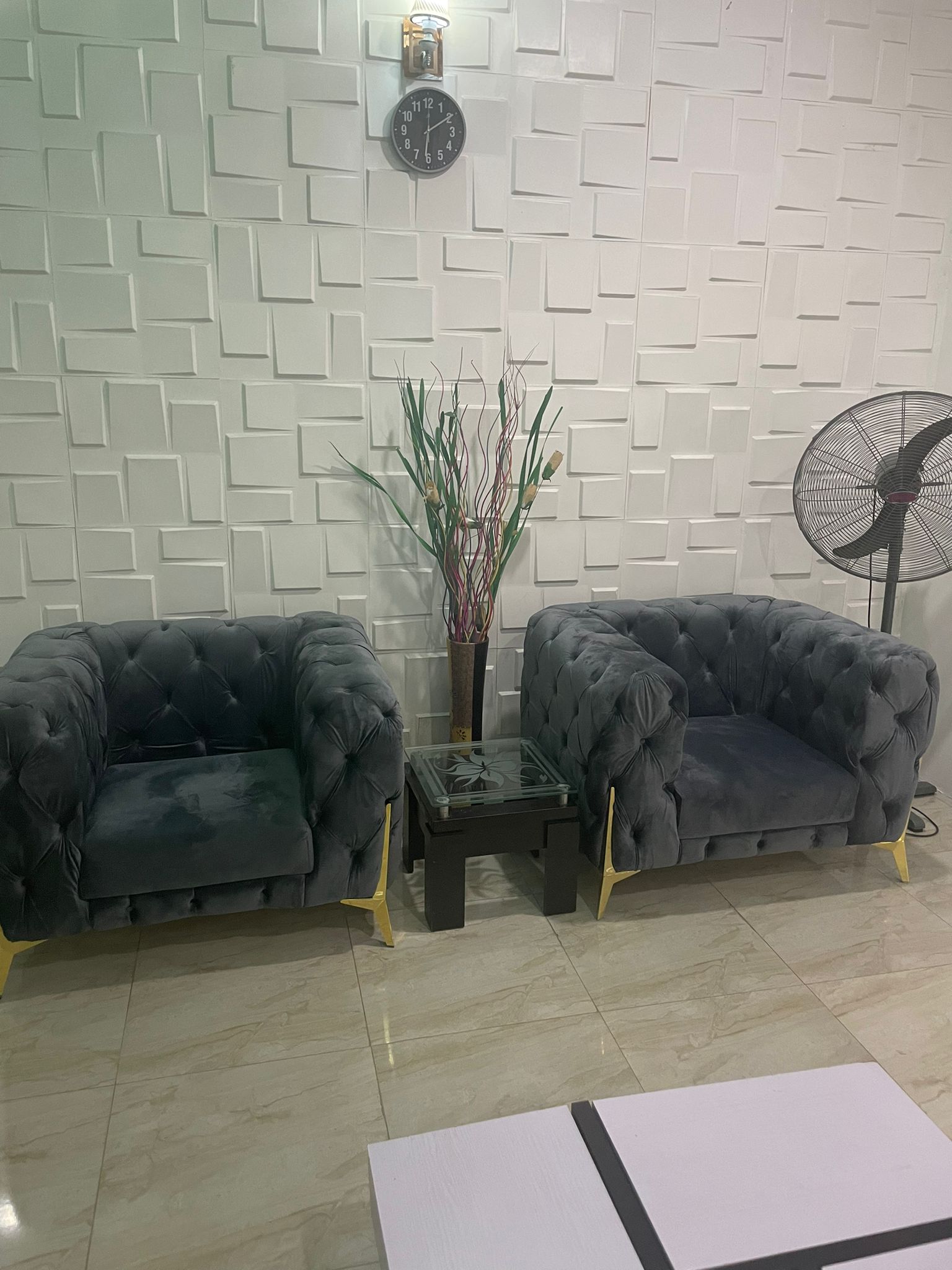 4 Bedrooms Apartment