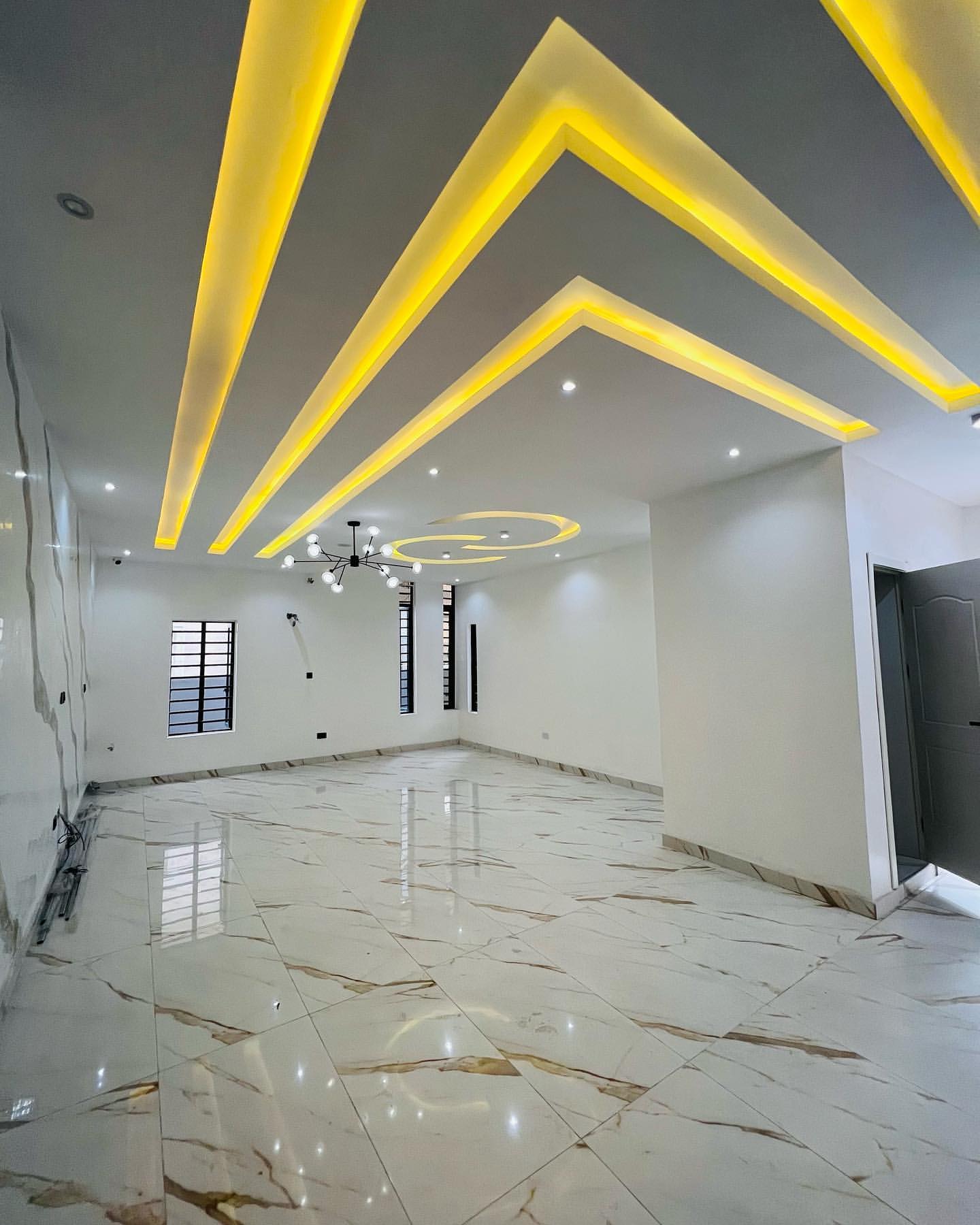 Exquisite 4 Bedrooms Detached Duplex