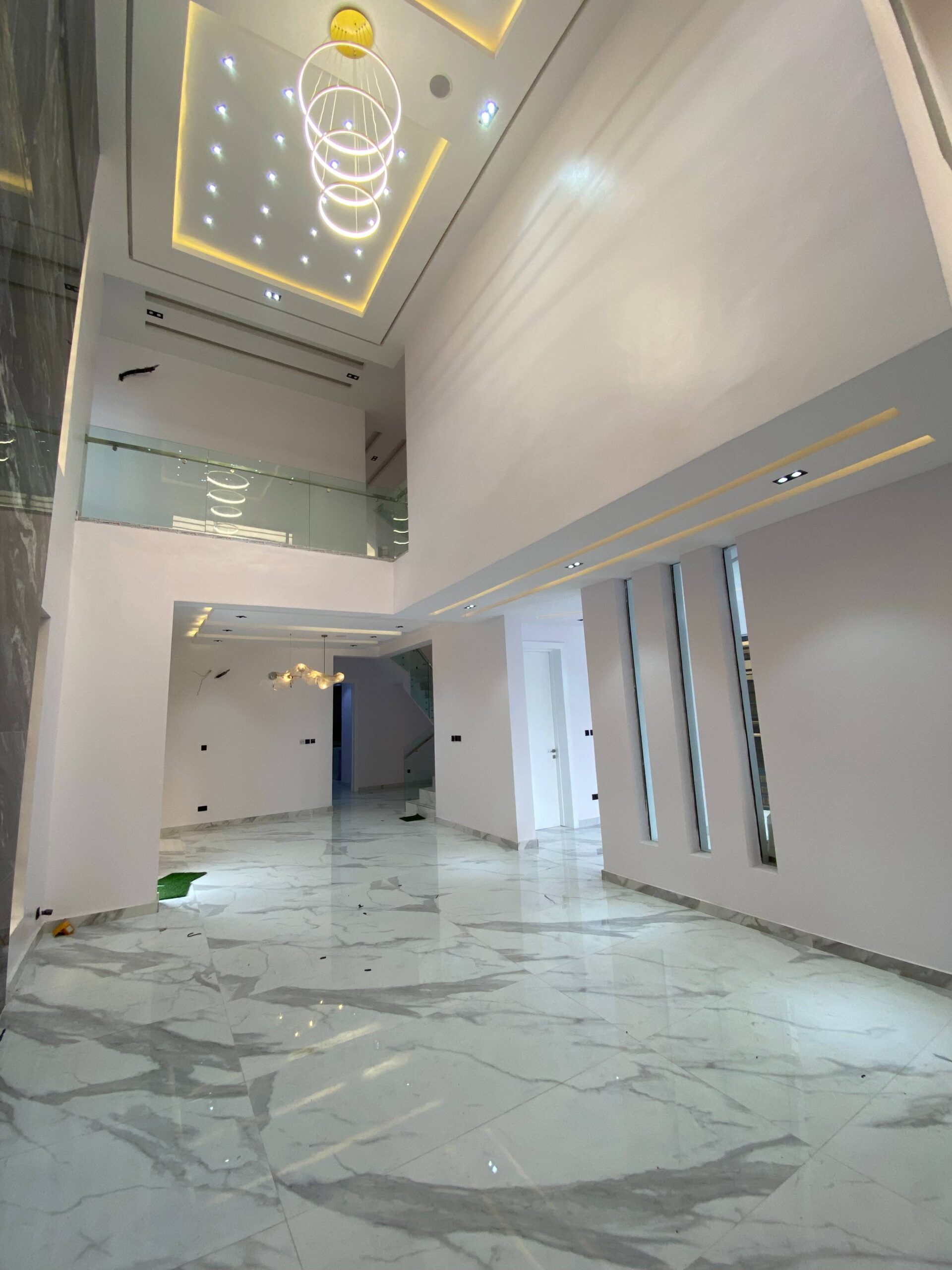 Beautifully Built 5 Bedrooms Detached Duplex