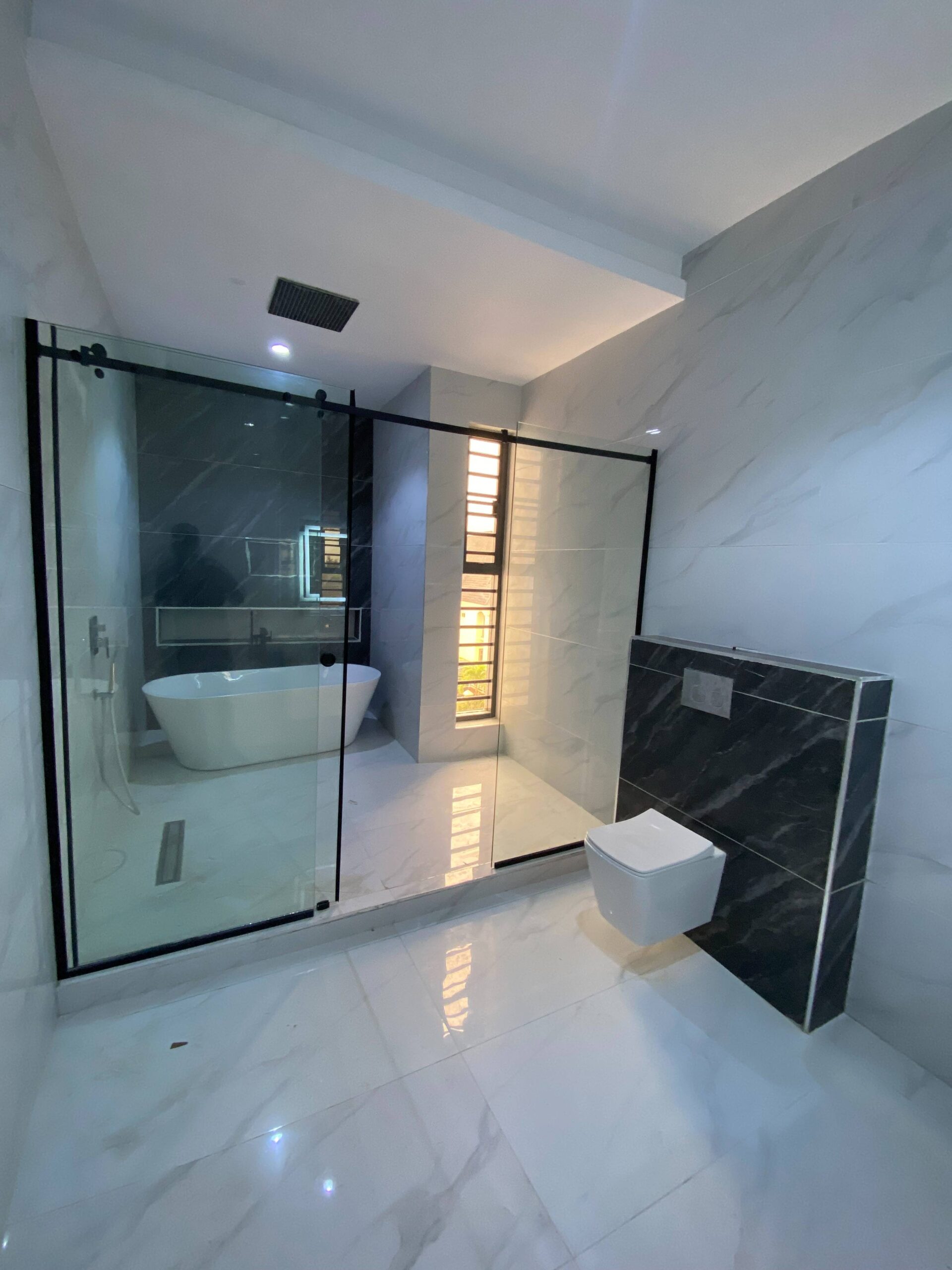 Beautifully Built 5 Bedrooms Detached Duplex