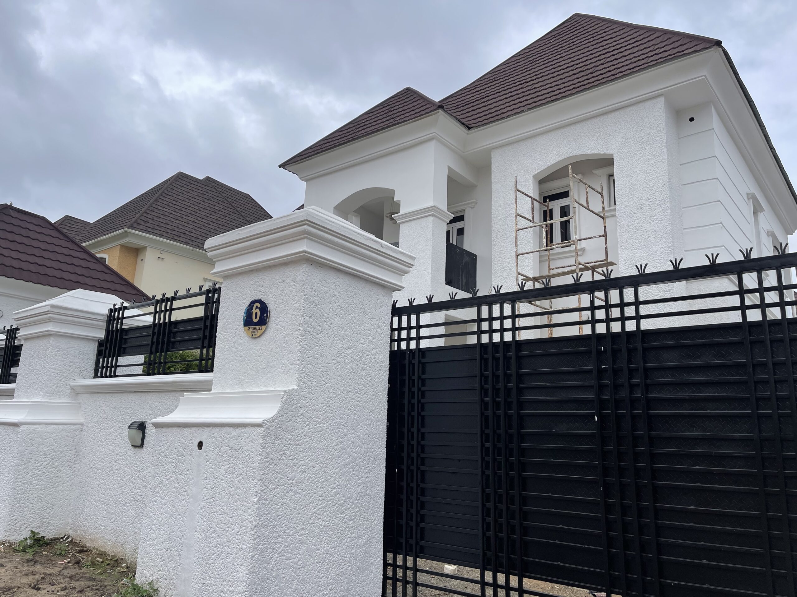 Five bedrooms detached duplex with 2rooms bq and Swimming pool