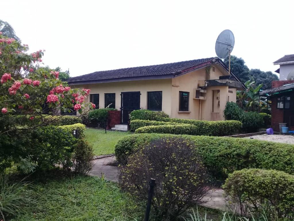 A Four Bedroom Bungalow – All Rooms en-suite For Sale at VGC, Lekki (Call 08034056529)