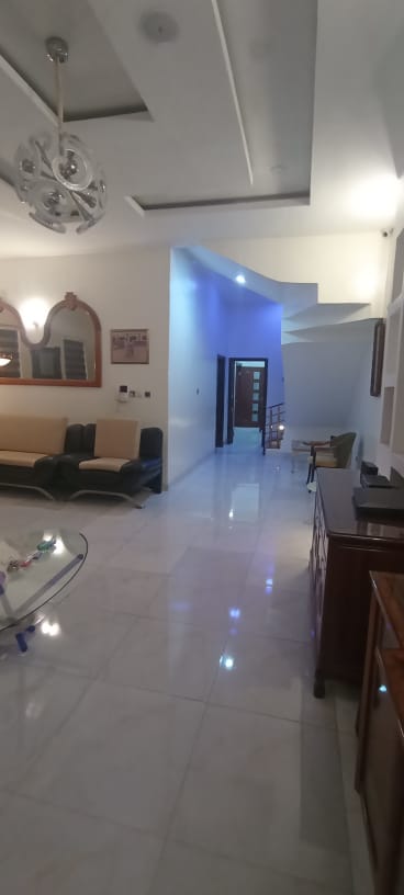 DISTRESS SALE 📍 📍 📍 LUXURIOUSLY BUILT 4 Bedroom Fully Detached Duplex FEATURES All Rooms En-Suite Fitted Ac, Living Room with guest Toilet, One Room BQ Water treatment Plant, Study, Fully-Fitted Kitchen, Wide Master Bedroom with Jacuzzi and a Mini Balcony, Gate House, Spacious Parking Space PRICE : N120m Title : Governors Consent 📍LOCATION : Ikota Villa Estate, Lekki, Lagos